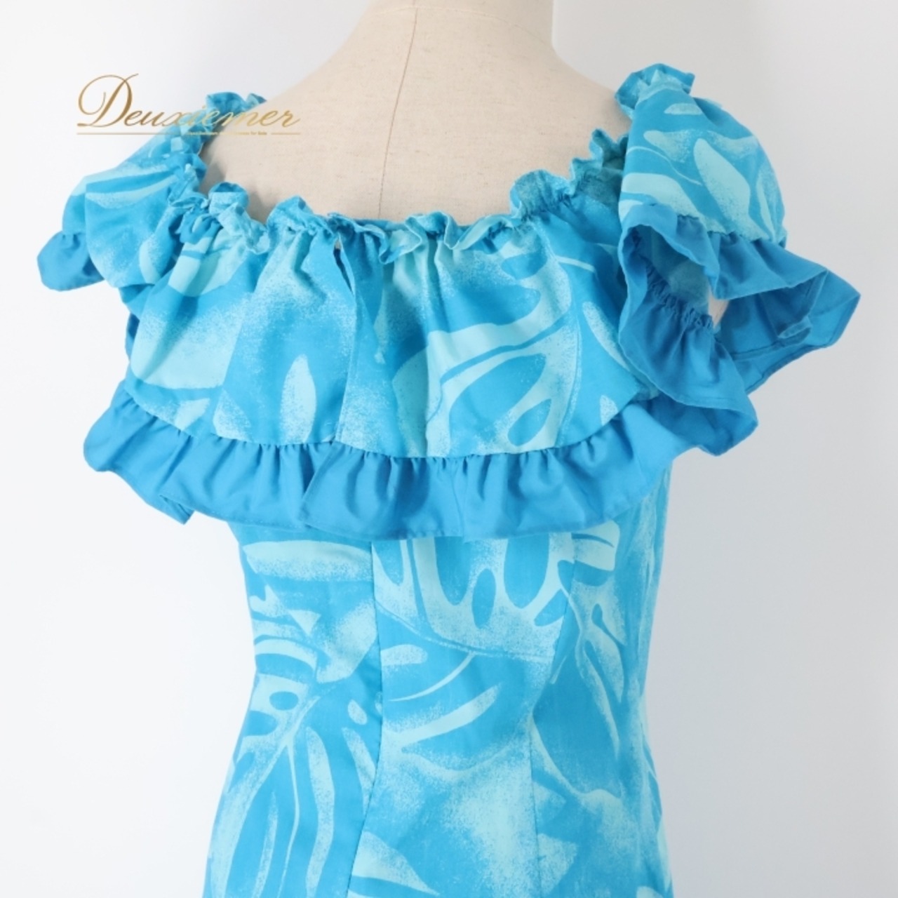 フラダンス 衣装 ワンピース ドレス ブルー系 マーメイドライン エムエムジェイ 日本製 ティアレ柄 モンステラ柄 MermaidLine MMJ ハワイアンプリント アロハ フラ ダンス レッスン 練習 フリル ノースリーブ 華やか 鮮やか さわやか 上品 かわいい おしゃれ フラダンス衣装 レッスン着 ハワイアンスタイル アロハシャツ 女性用 リゾートウェア パーティー 衣装 きれいめ