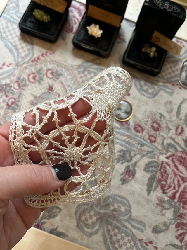 【フランス製 ヴィンテージ レース】モチーフ　コットン糸 約31×21cm／アンティーク ハンドメイド素材・撮影小物にも