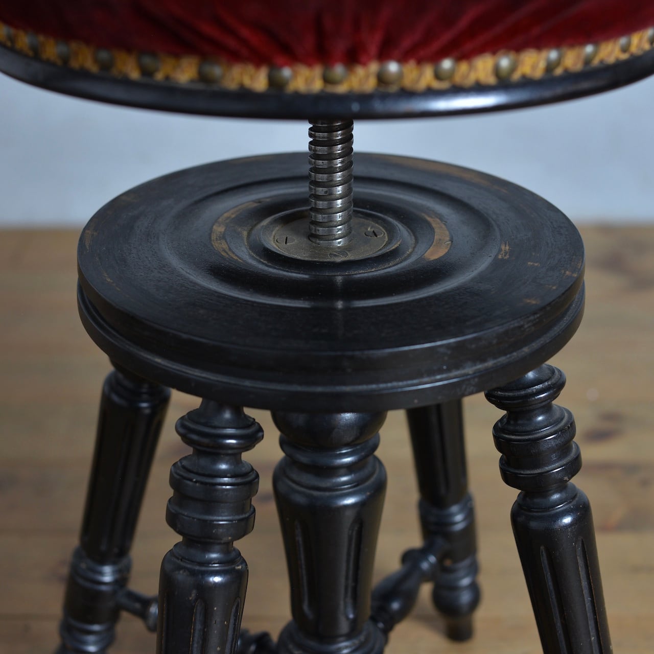 Napoleon Piano Stool / ナポレオン ピアノ スツール 〈ナポレオン