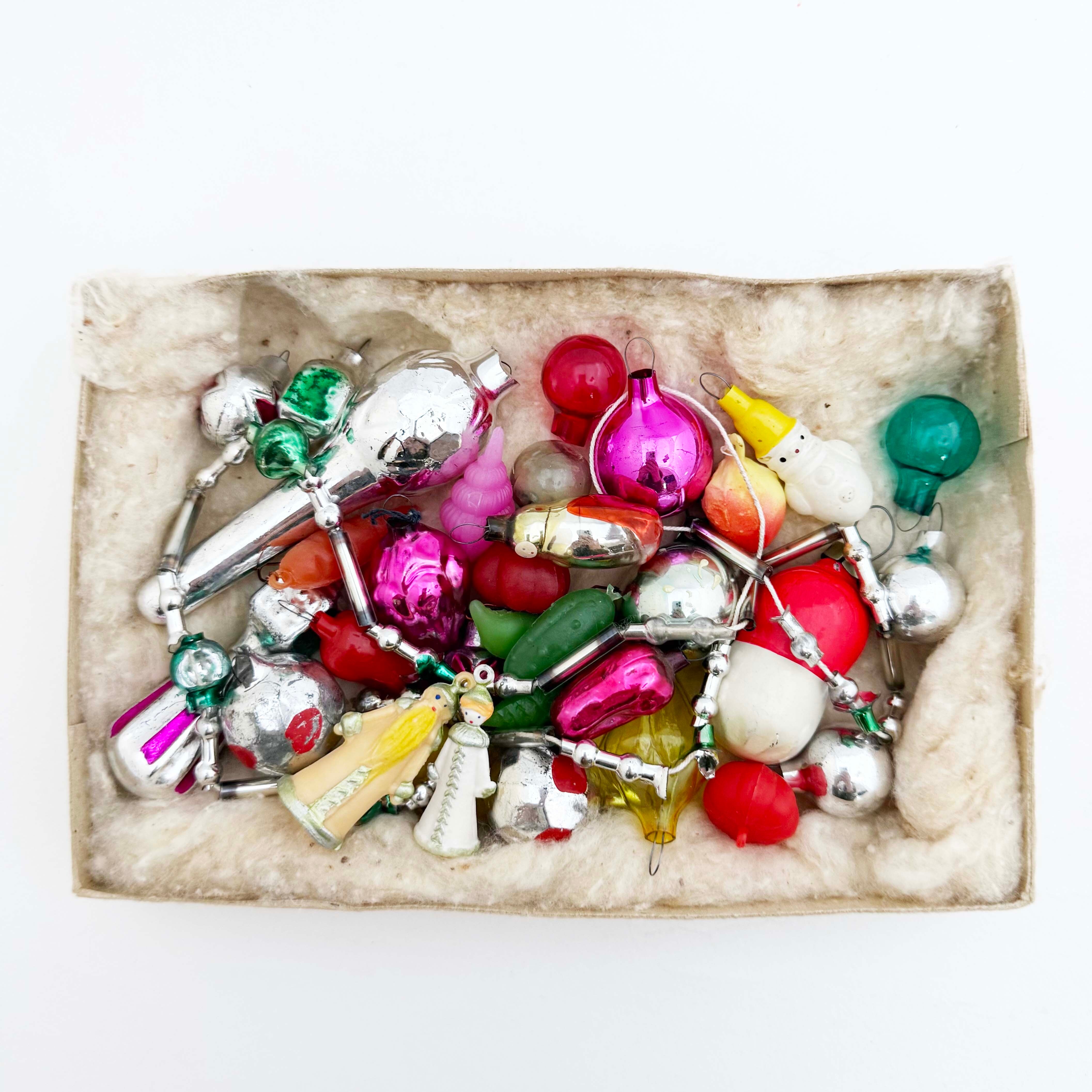 ソ連時代のヴィンテージ・オーナメントセットA(33個入り)