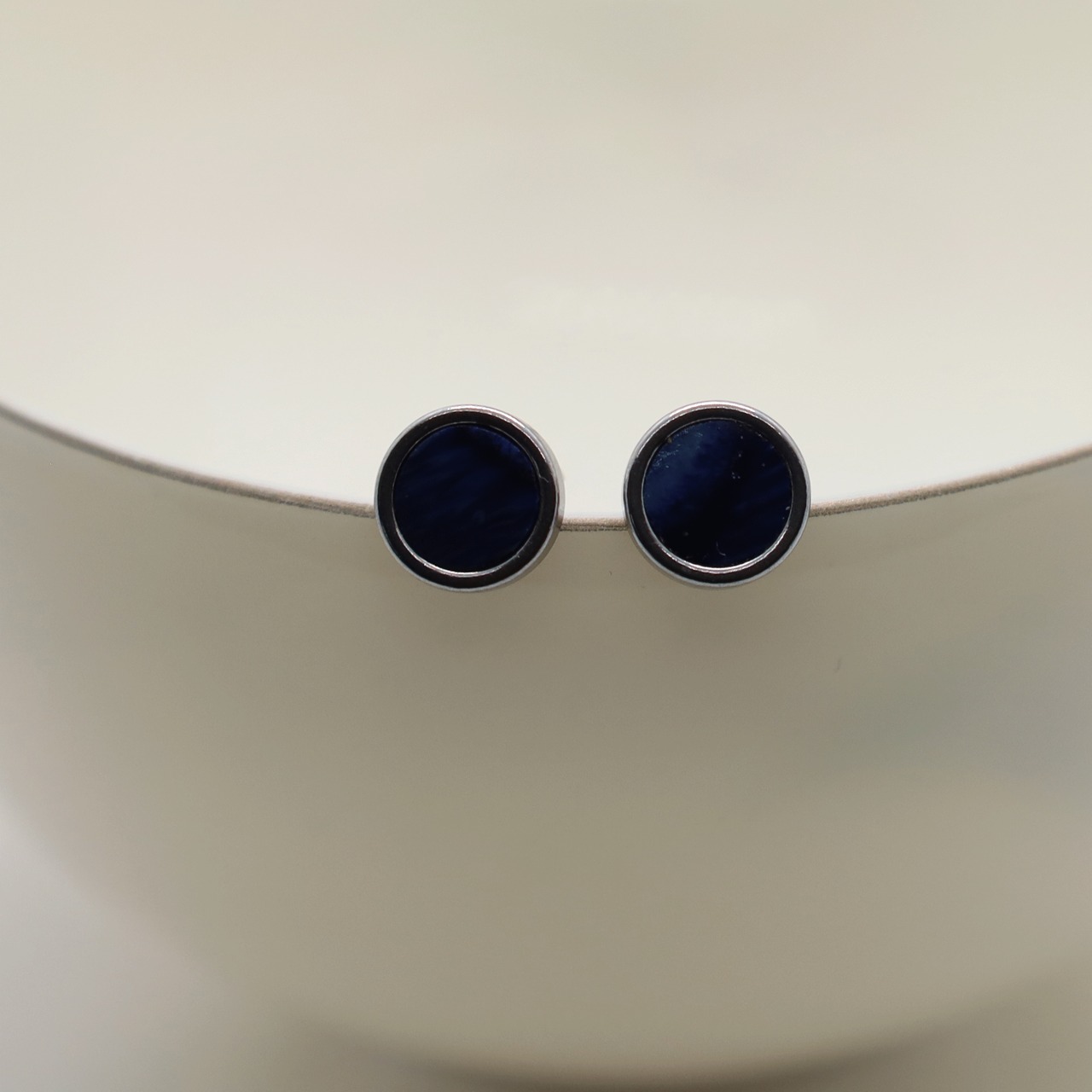 Stud earrings9