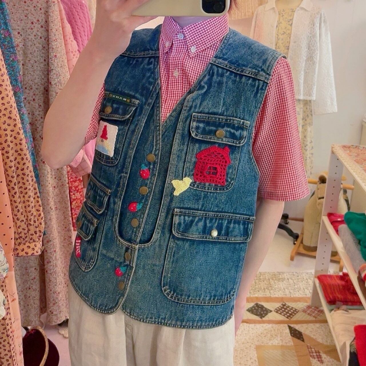 remake ✂︎ strawberry button denim vest