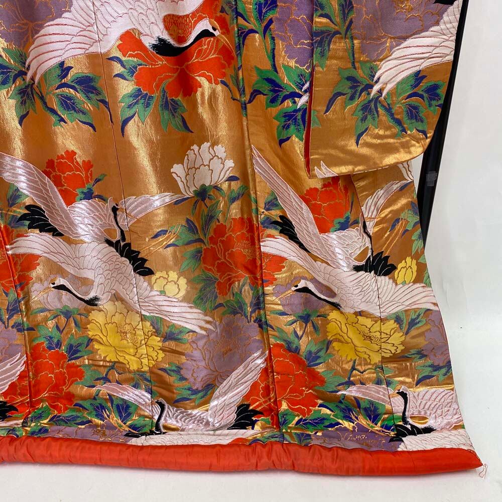 色打掛 鶴と花の刺繍 オレンジ 橙色の織地に鶴の刺繍