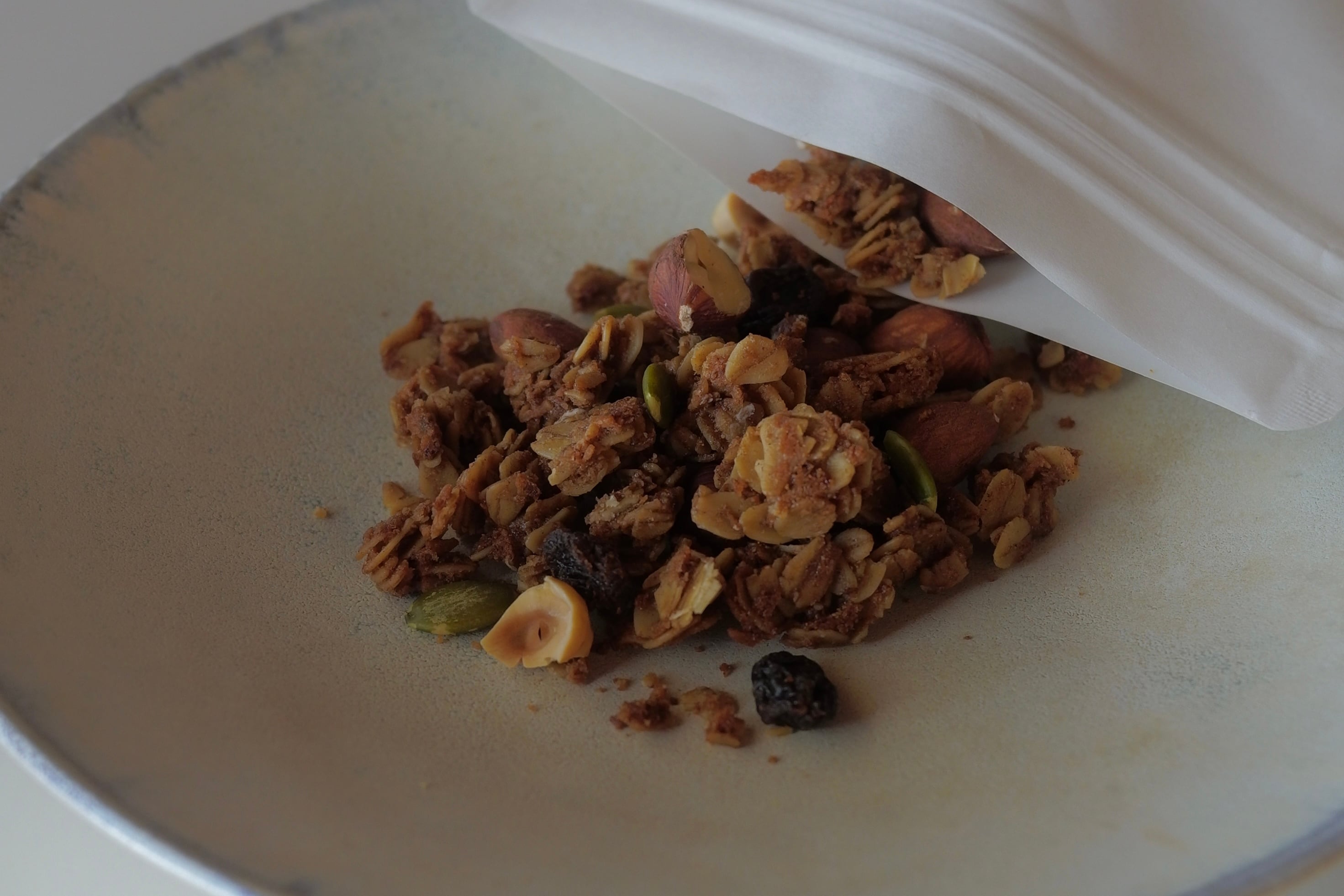 【10/29-10/31発送】スパイスと葡萄のグラノーラ