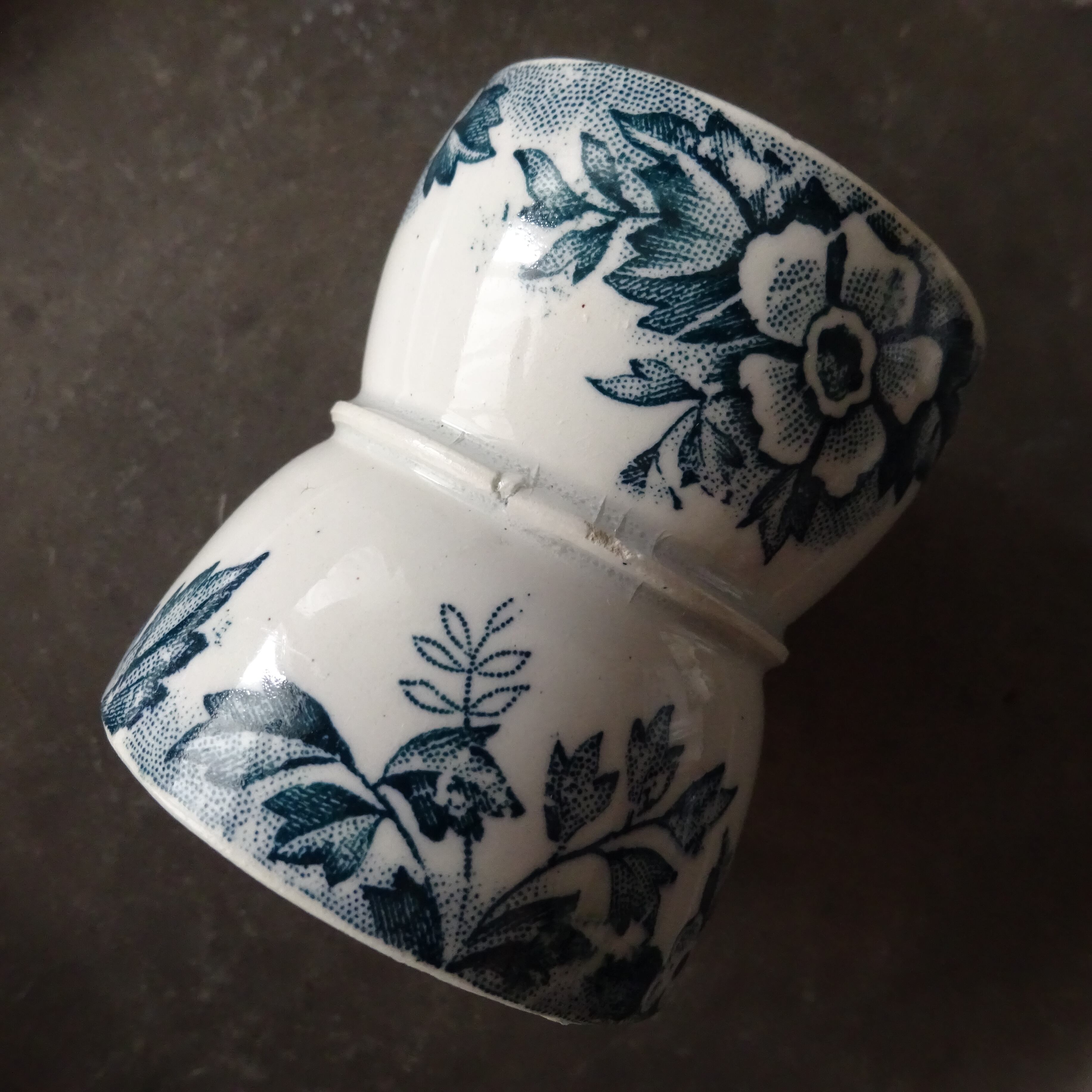 【 Nouveauté 】☆ St. Amand modèle《Marie Louise》Coquetier diabolo (A)