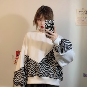 アニマル柄　切り替えスウェット　AJ22240-101