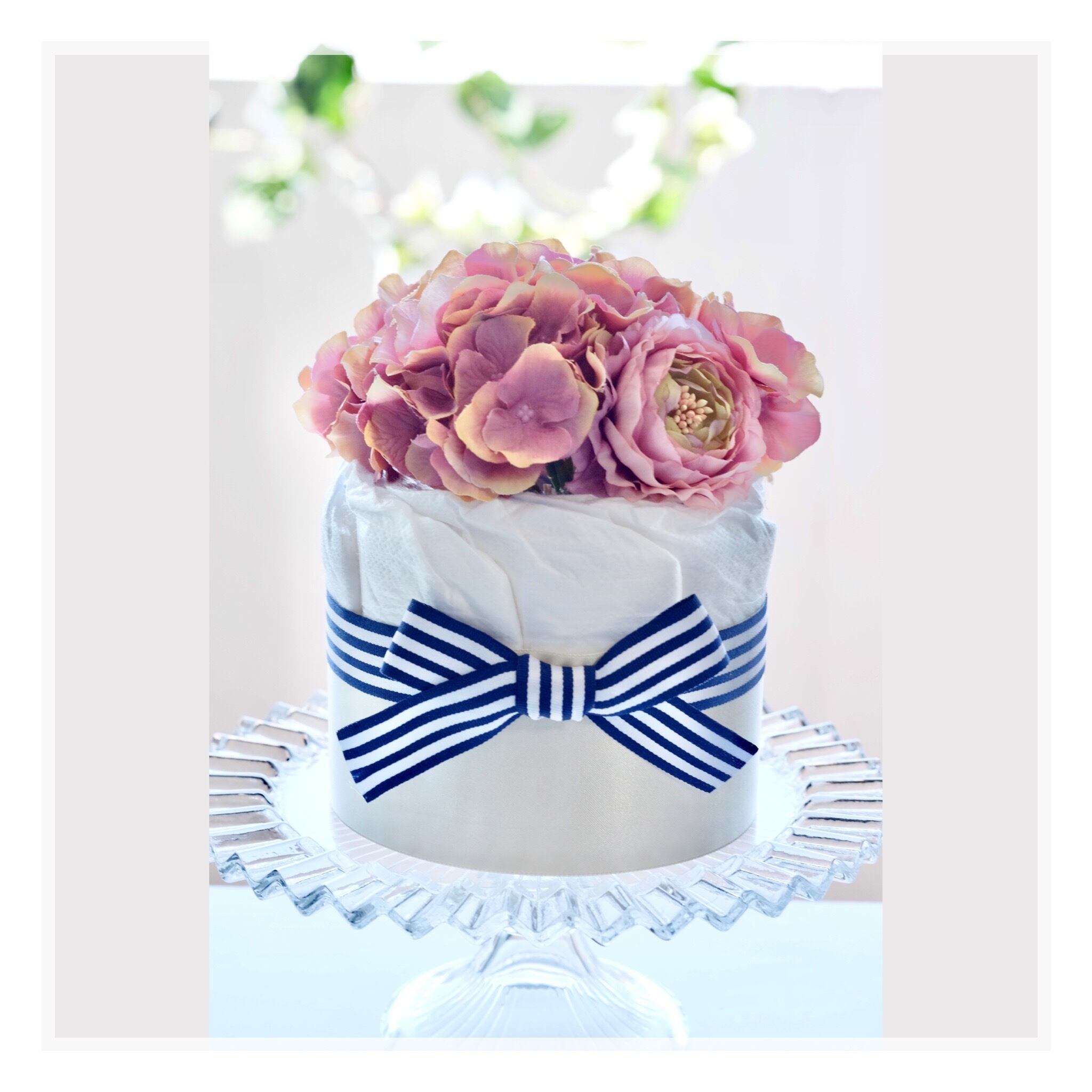 出産祝い 安産祈願に おむつケーキ ショートブーケ モーブピンク ボーダー オムツケーキ 愛妻家の花屋 はなぷれ