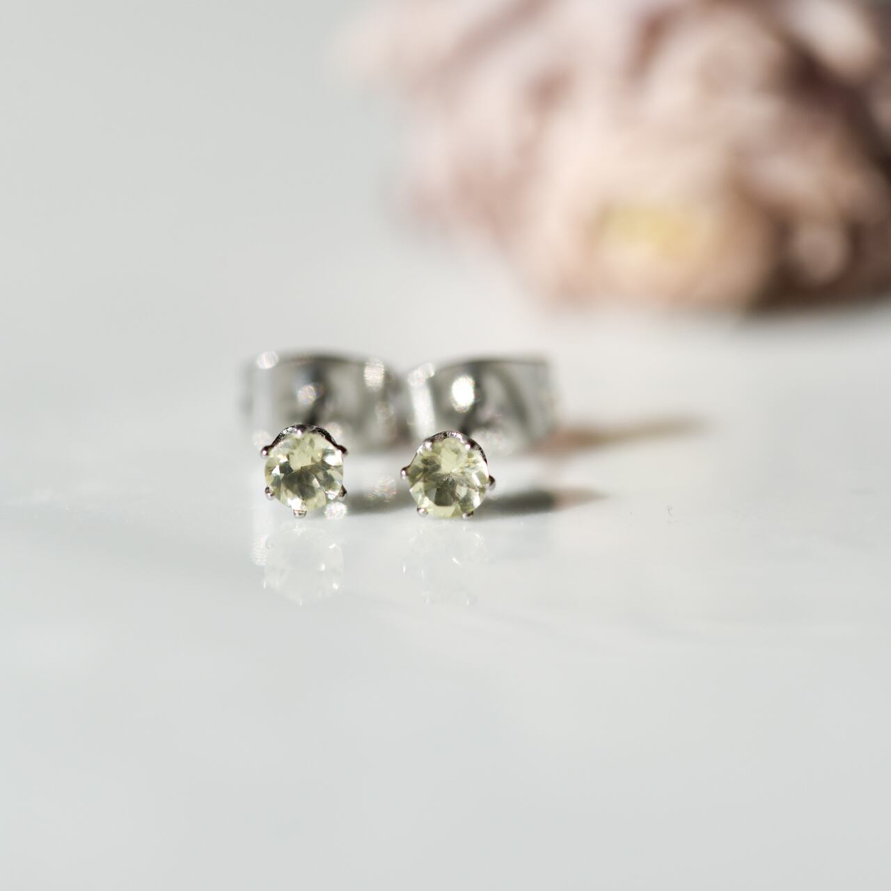 高品質レモンクォーツのミニピアス セカンドピアス 天然石 金属