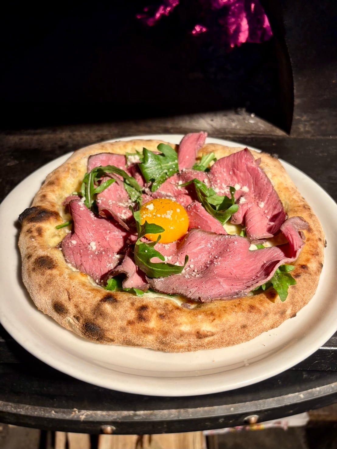 12月限定!ローストビーフのピザ✨『マンゾ・ディ・アロスト』