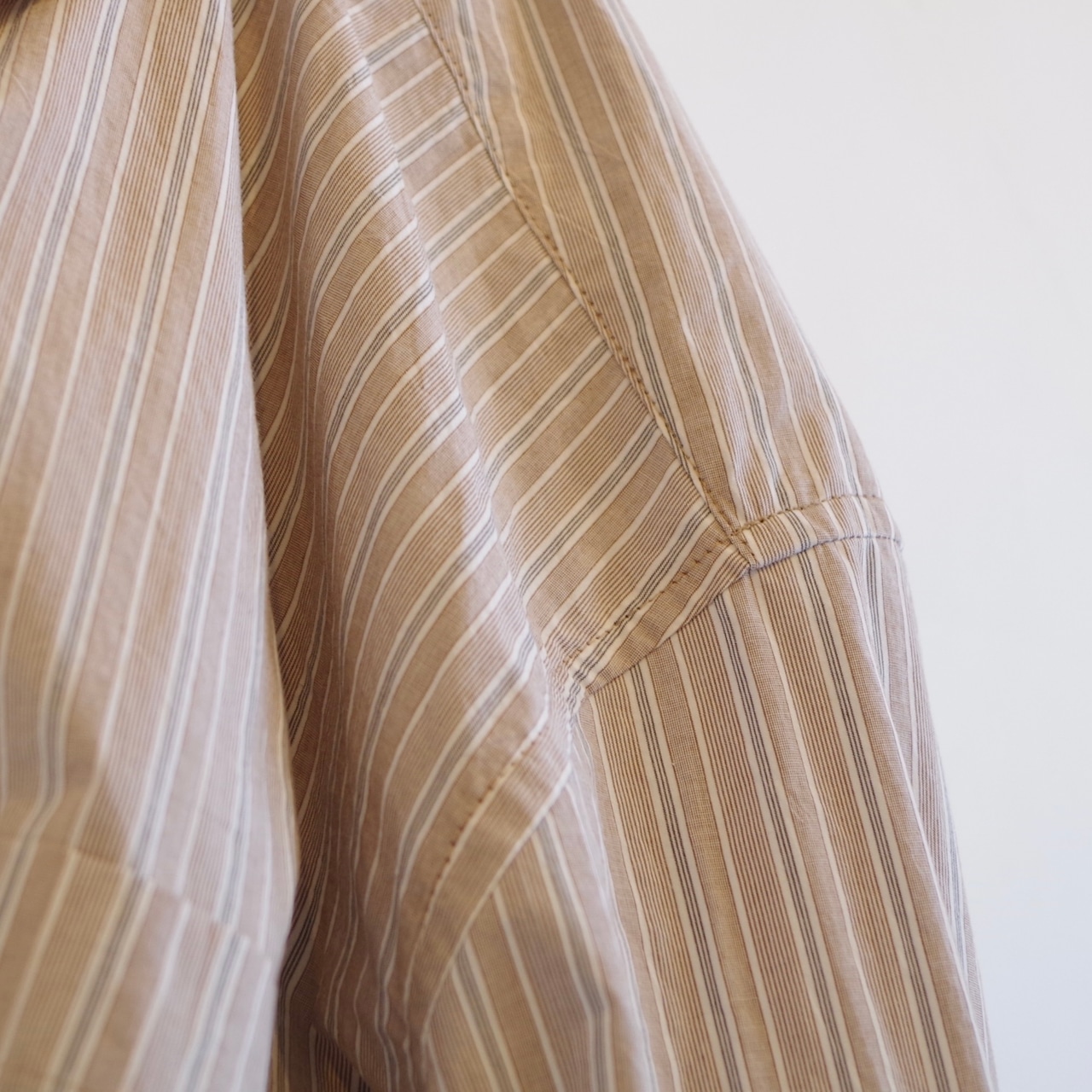 MUYA  Atelier shirts relax  "Brown stripe"