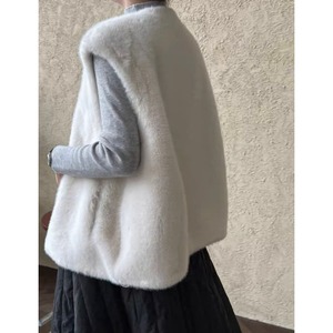 round neck faux fur volume vest m0477