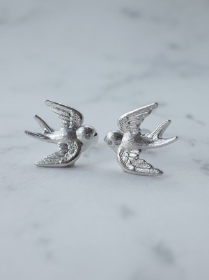 SWALLOW stud earrings