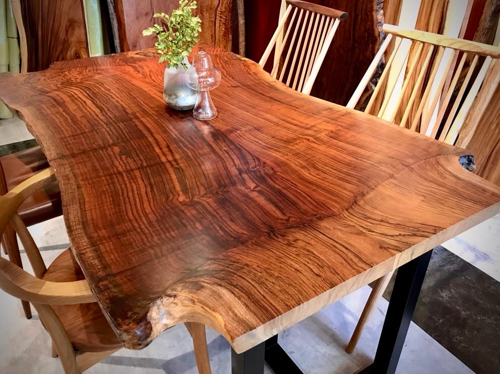 クラロウォールナット_1685×1150-910-1100×40_横浜元町店_テーブル天板