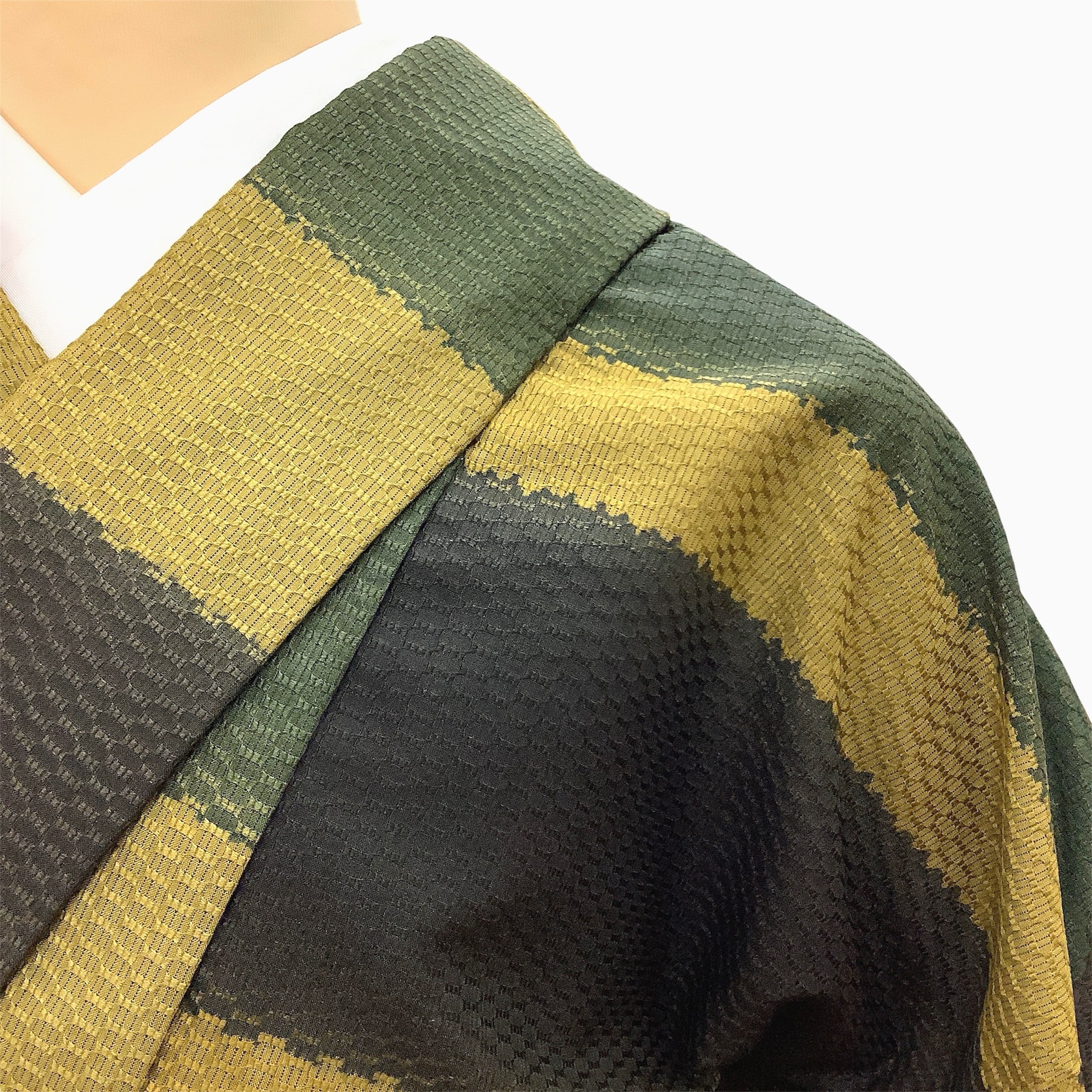 吉野間道 熨斗目 正絹 絵羽紬 訪問着 濃淡ベージュ×生成色 縫い一つ紋 未使用 吉野間道 熨斗目 正絹 絵羽紬 訪問着 濃淡ベージュ×生成色 縫い