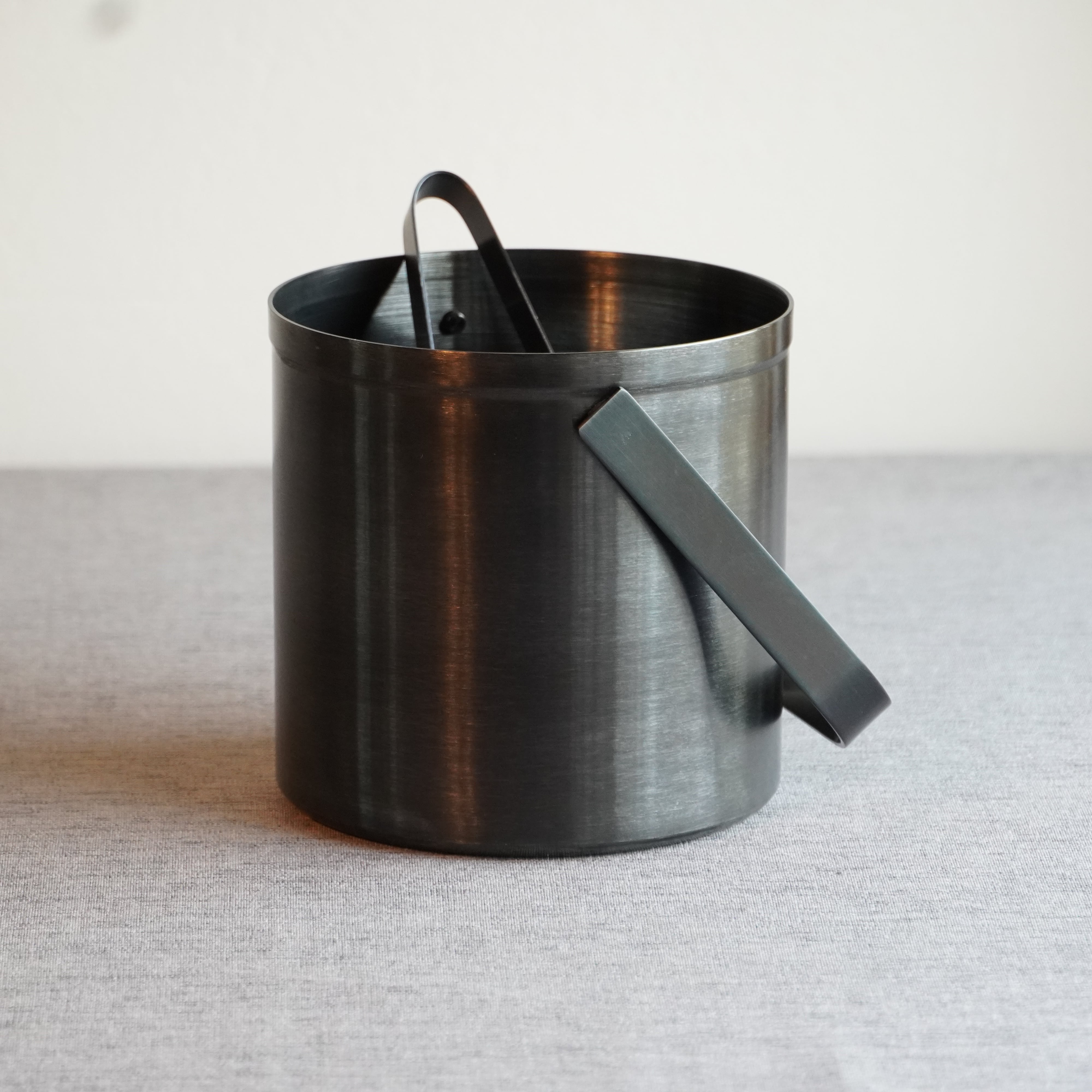 Stelton アイスペール　専用トング付き Be アイスペール シングル ・アイストング 付き/ 2色 | mals online shop