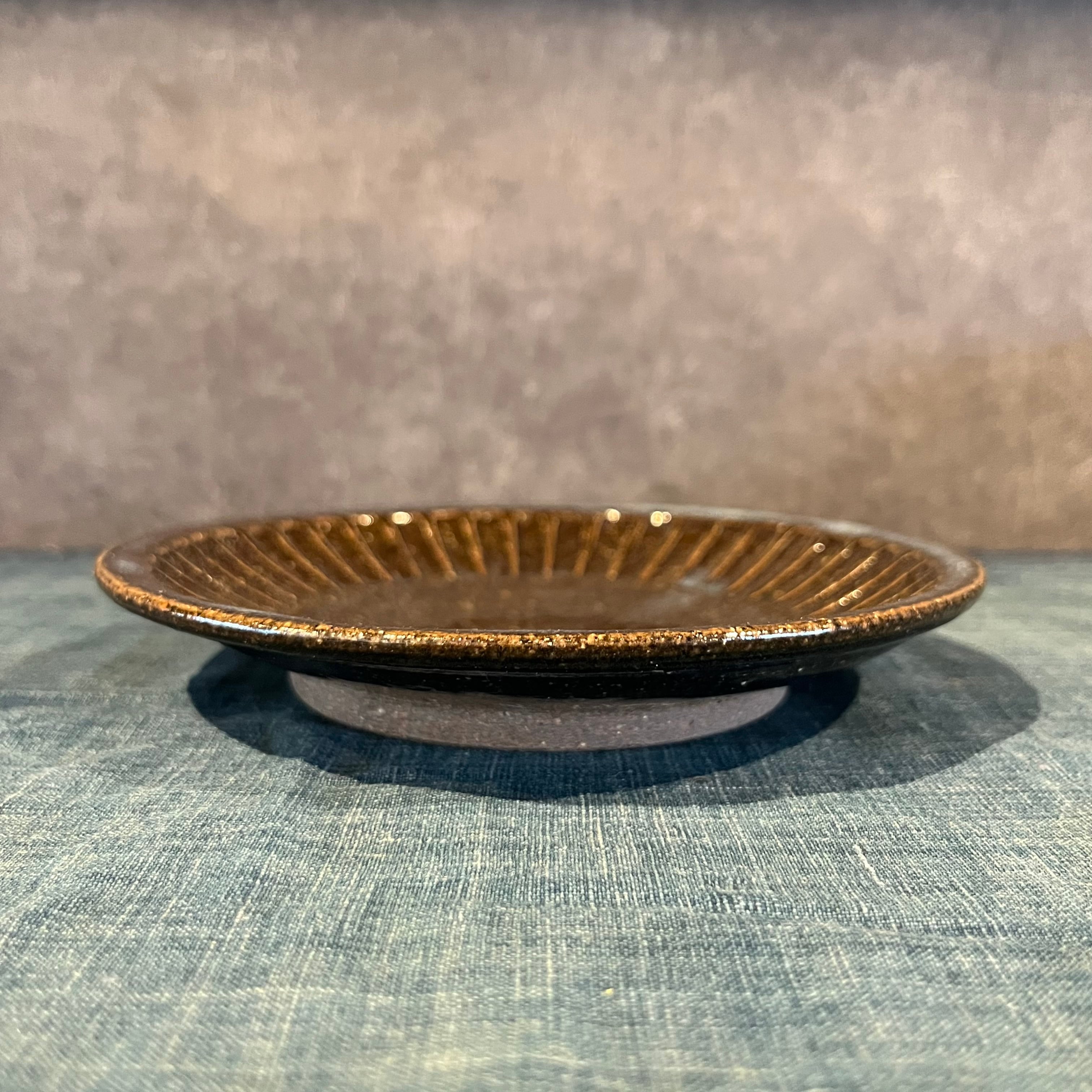 小代瑞穂窯 福田るい しのぎ 5寸皿 藍釉 | タシュロン｜器と生活の道具