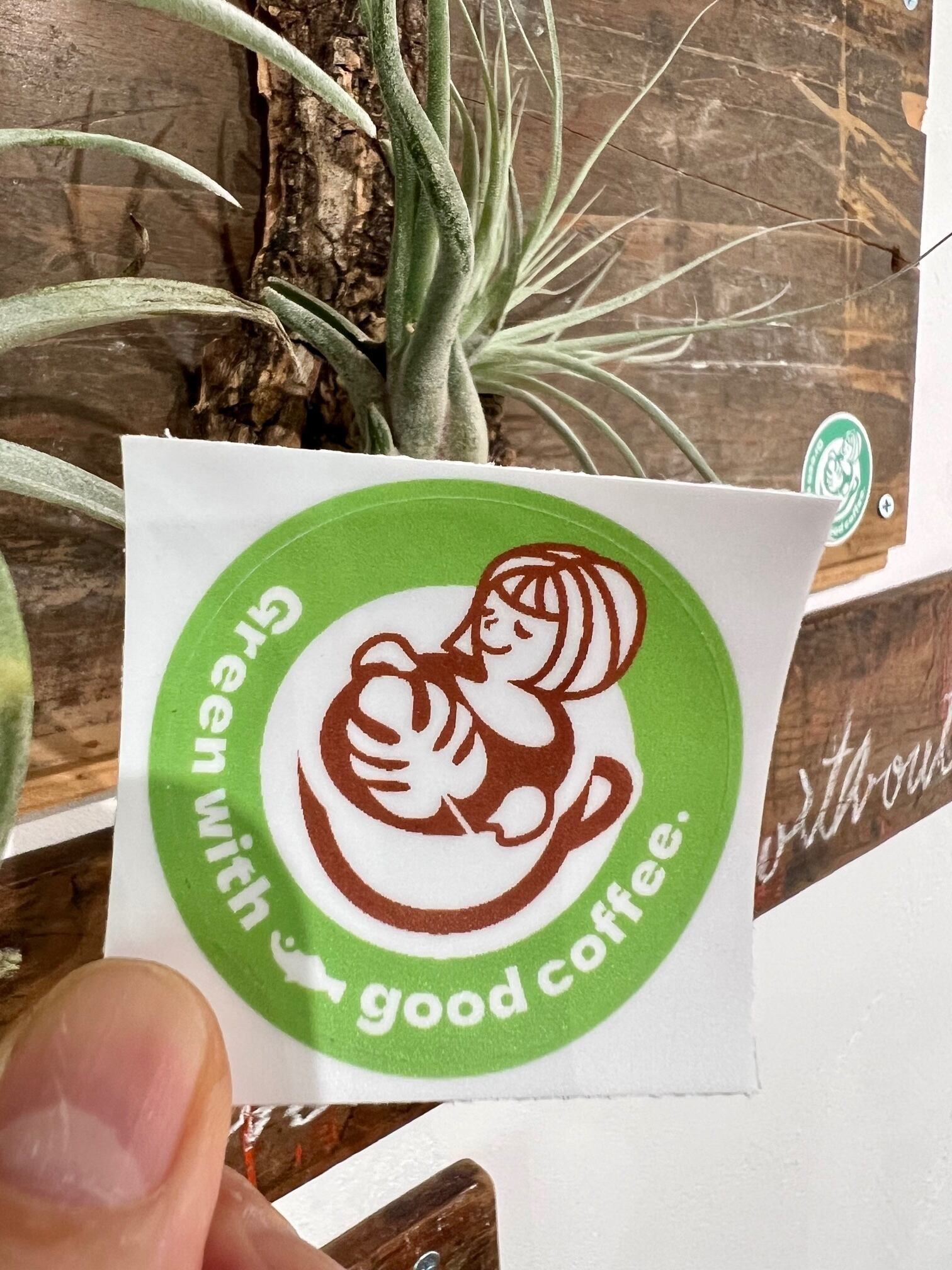 グリーンウィズグッドコーヒーステッカー（表面ザラザラ加工防水タイプ