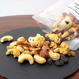 <送料無料>【1,000g】スモークドナッツ&フルーツトレイルミックス －Smoked Nuts & Fruits Trail Mix－