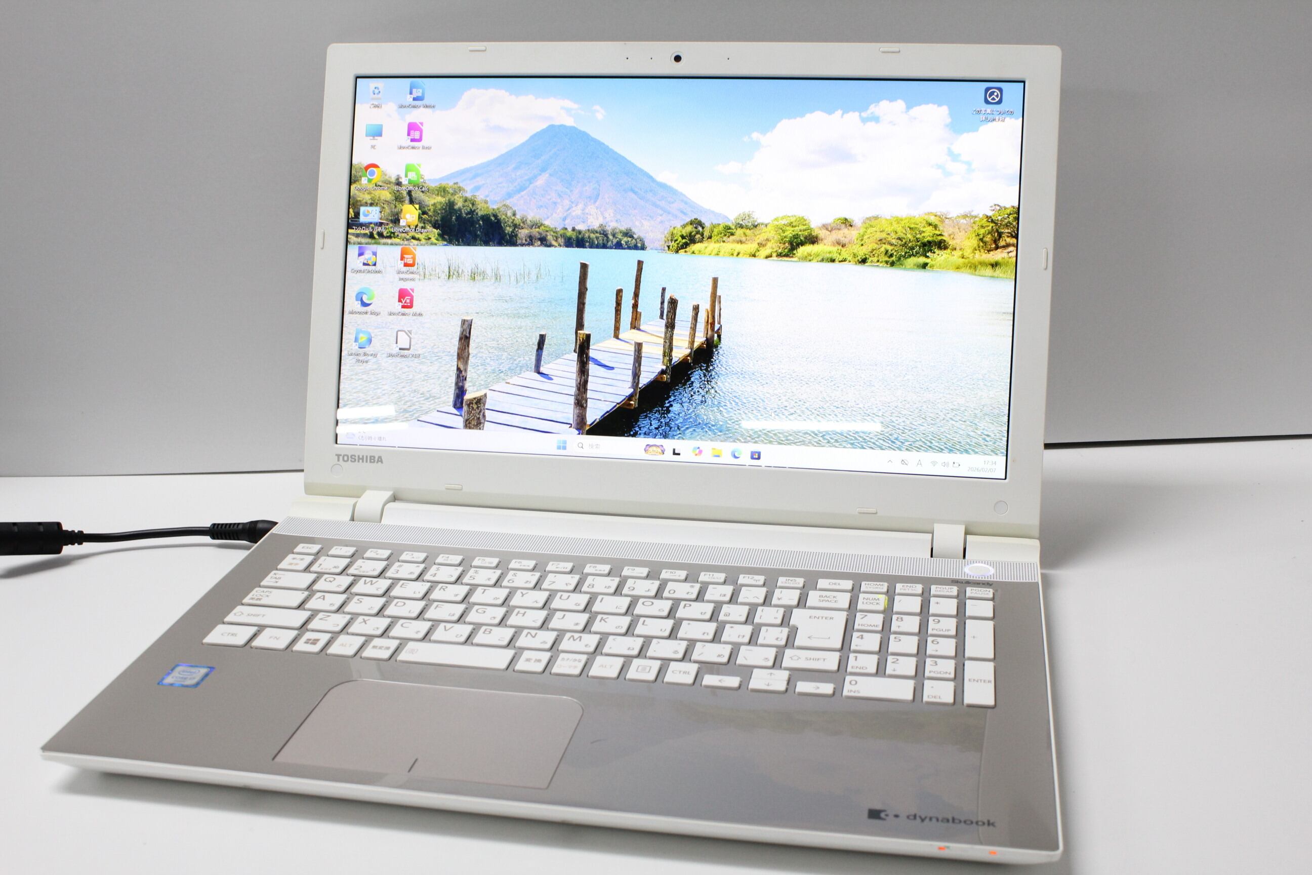 中古良品ノートパソコン 東芝 T45/TWD 第5世代i3/爆速SSD256GB