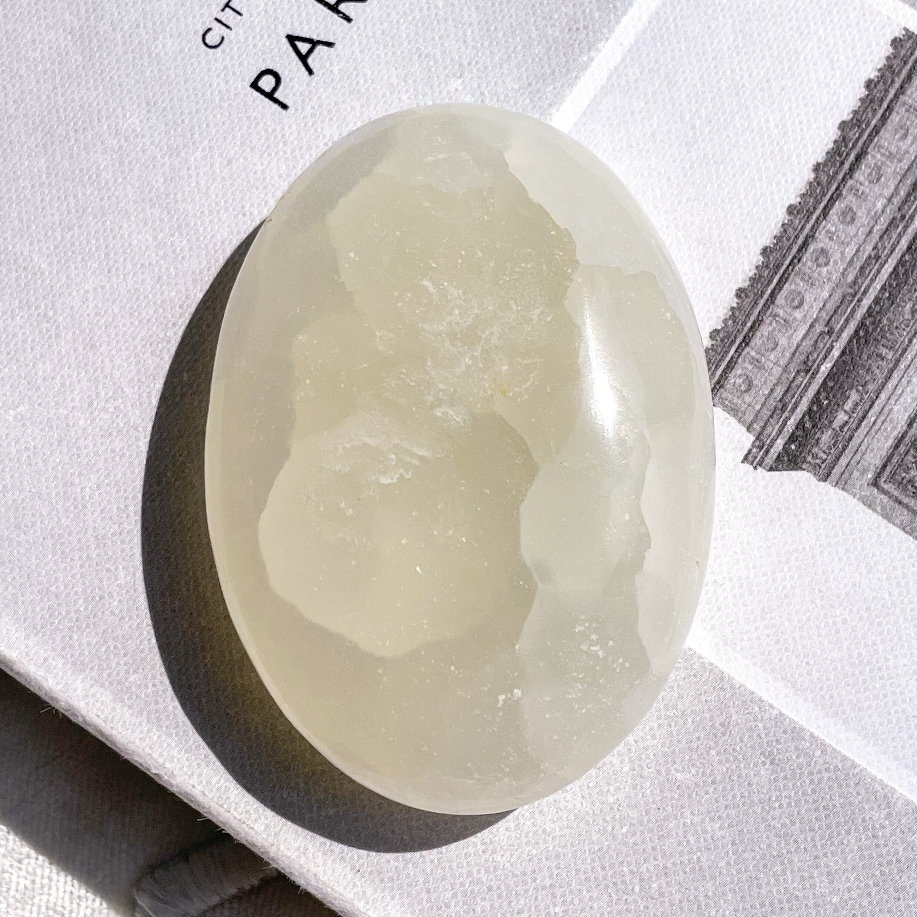 Silky Calcite Palm 3 ✧ シルキーカルサイト 〜陽だまりのストーン〜