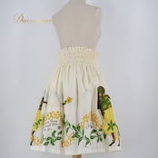 フラダンス 衣装 パウスカート ホワイト系 マウナロア 日本製 プルメリア柄 ハワイアンプリント ダンサー柄 アロハ Maunaloa フラ ダンス レッスン 練習 華やか 鮮やか かわいい おしゃれ さわやか イエロー系 グリーン系 ブラウン系 シングル スカート フラ ダンス 衣装 日本製 アロハシャツ トロピカル柄 ダンス練習 おしゃれなスカート 可愛いスカート コーディネート かわいい柄