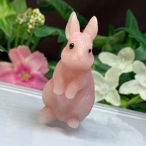 5.ピンクオパールうさぎ・インテリア