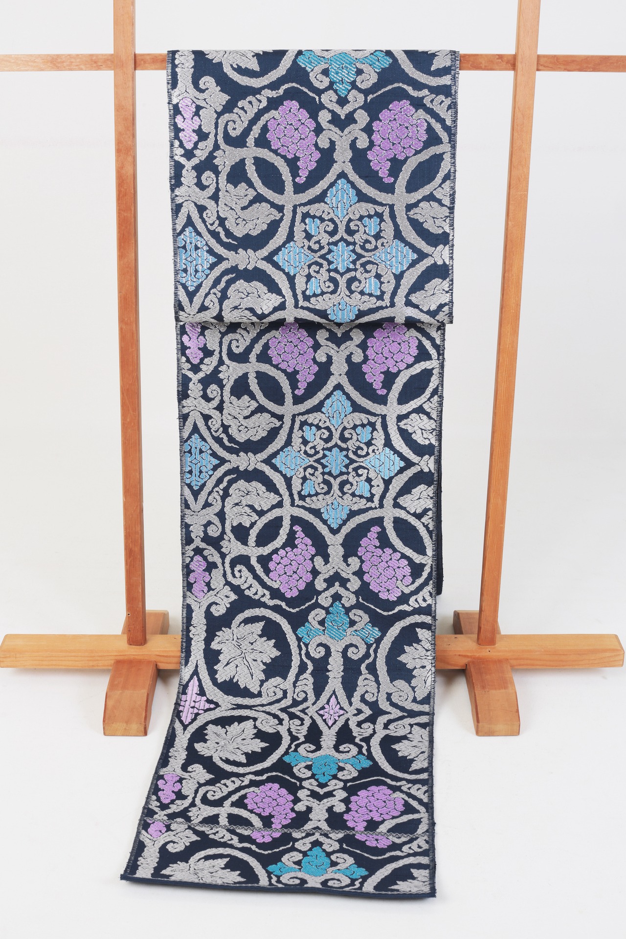 平和屋本店□極上 銀座もとじ 九寸開き名古屋帯 秋草文 縮緬 