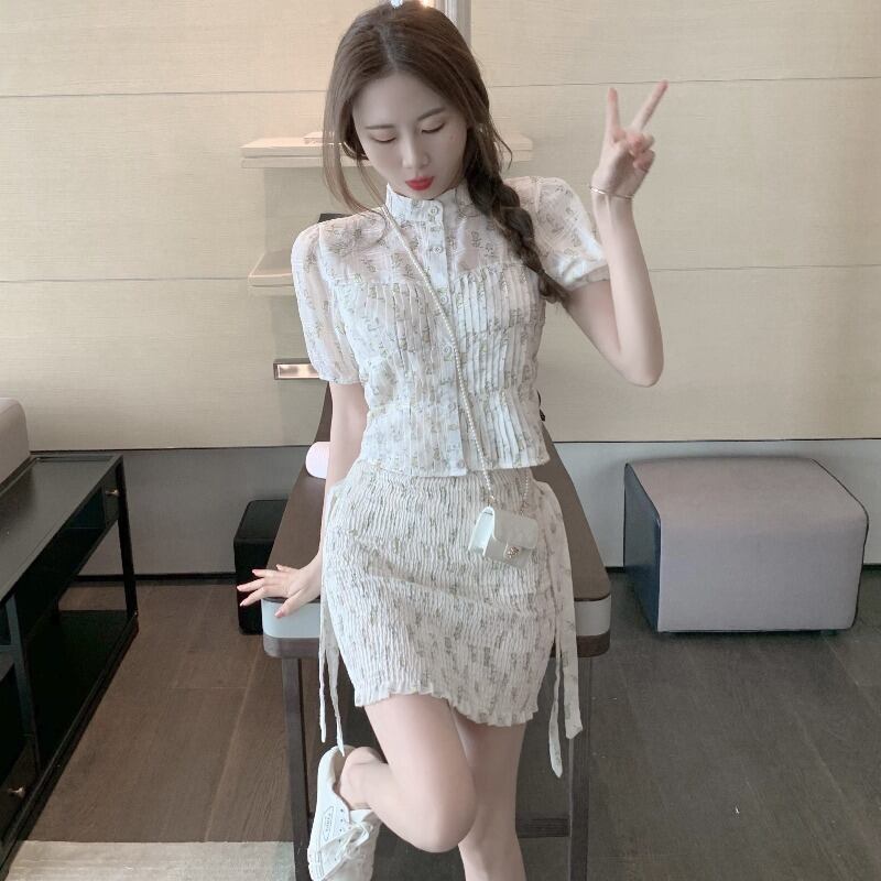 フローラルシャツ サマーショート薄手 大人ガーリー スウィート キュート カジュアル 夏物 花柄 ブラックストロベリース48233386109