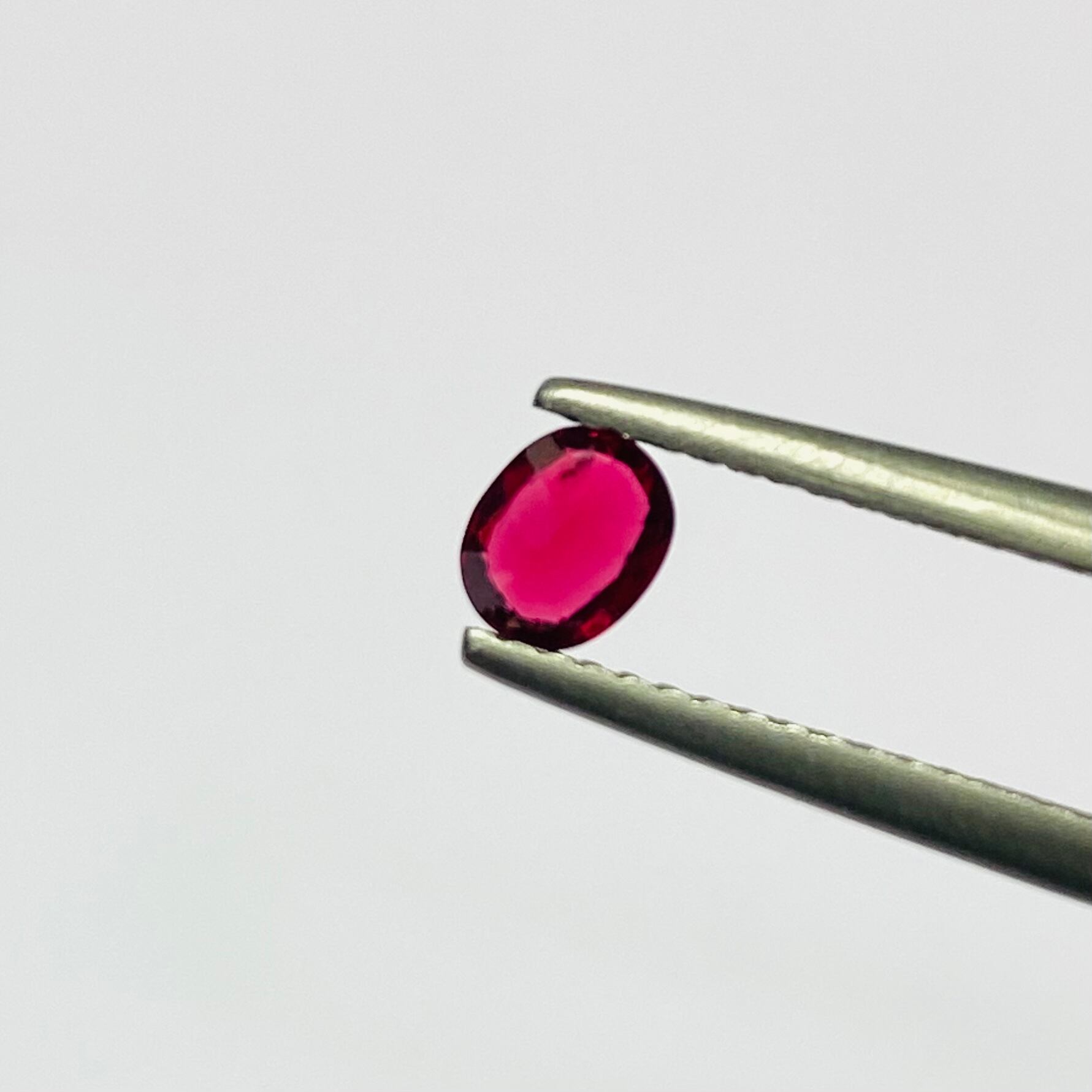 ミャンマーモゴック産希少レッドスピネル4