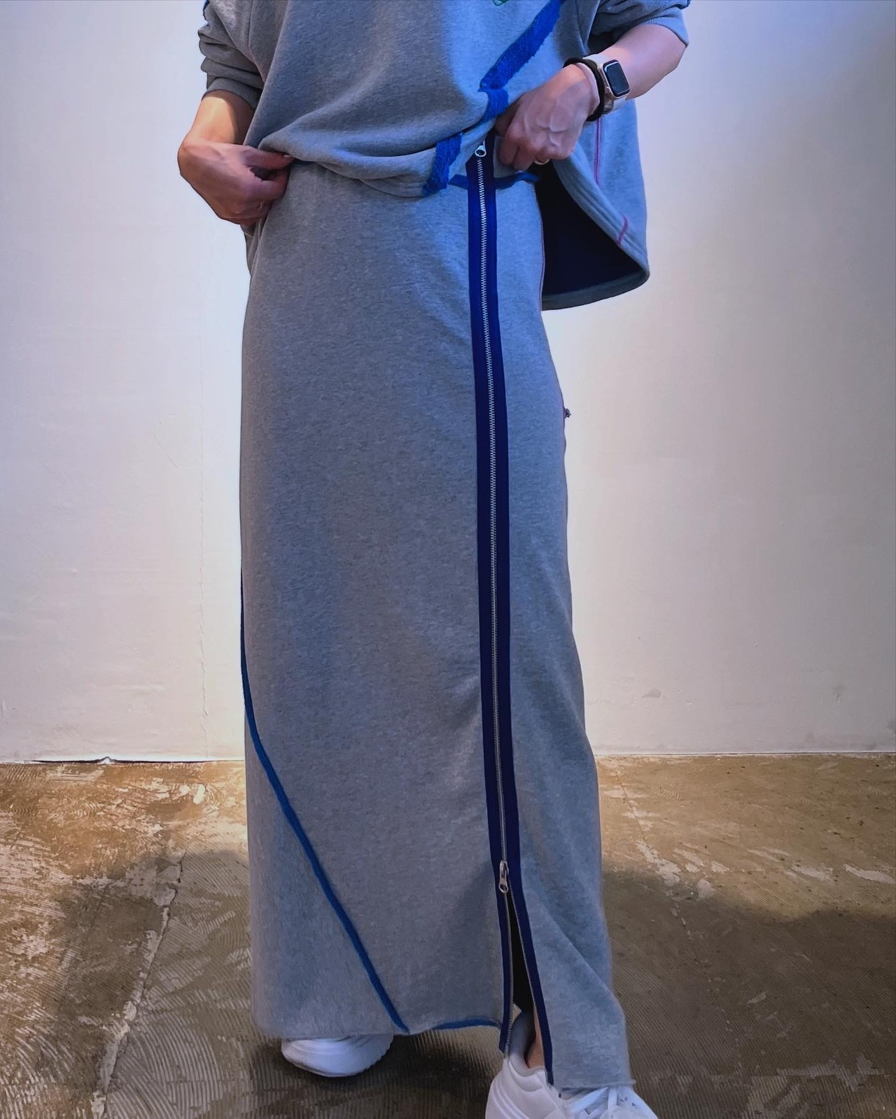 エイミーロウ  Eimee Law 配色ボア裏毛バックテキストZIP SK