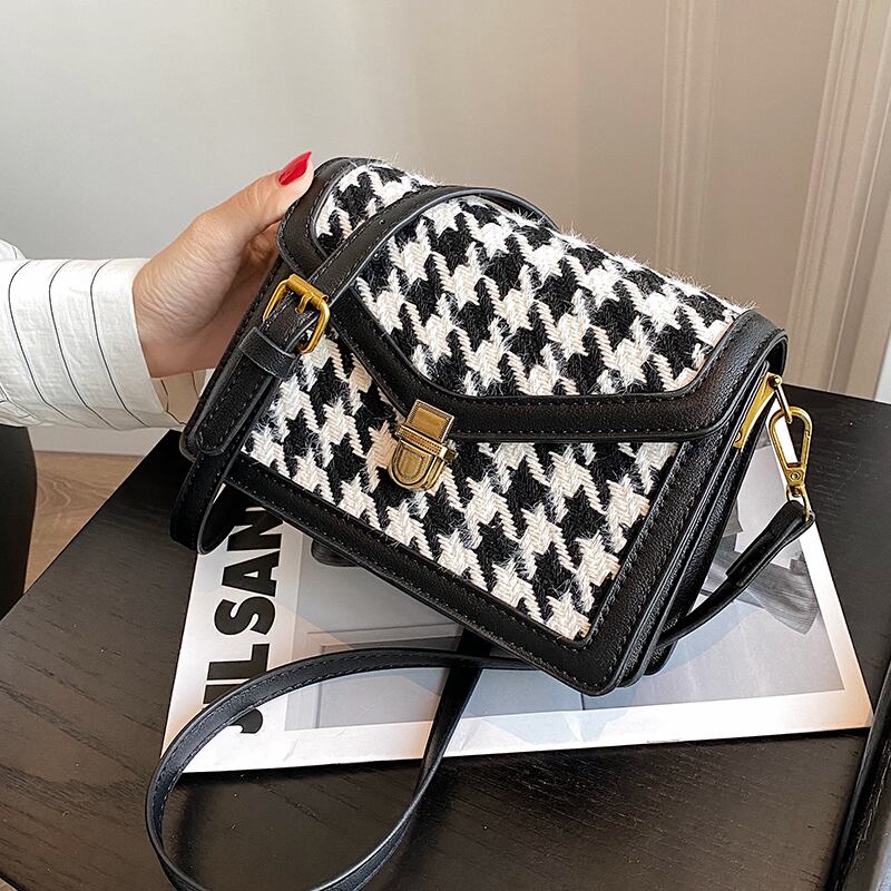 オータムウィンターレディースレッド 秋物 冬物 スクウェア メッセンジャーバッグ 手作りハンドバック10886873843