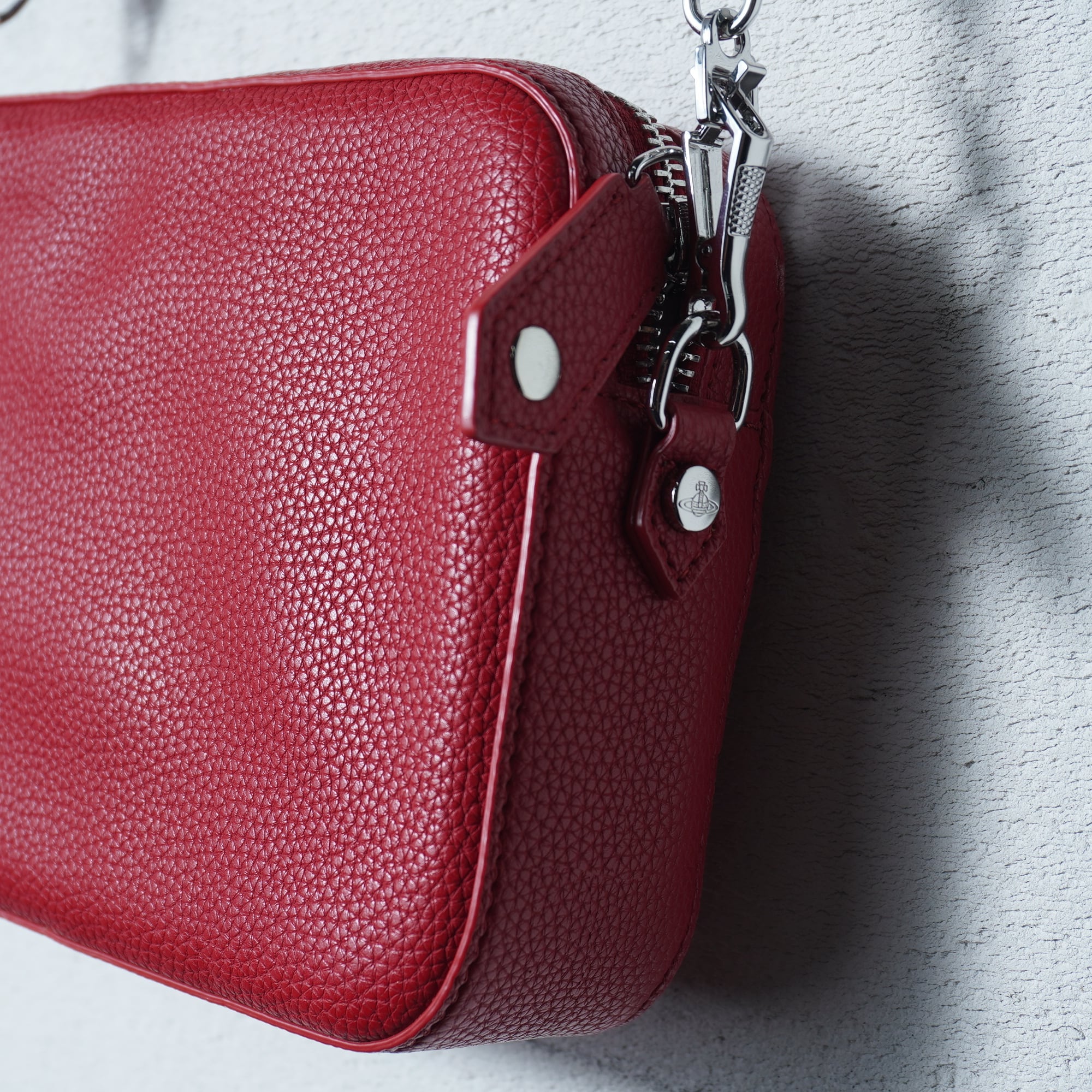 Vivienne Westwood】ヴィヴィアンウエストウッド オーブロゴ レザー