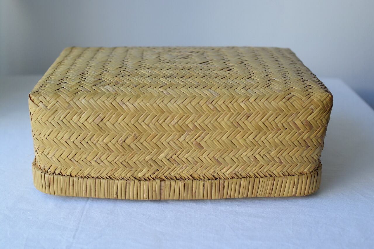 古道具茶器入れアンティーク昭和レトロ 少し大きめ 行李 竹 かご 籠