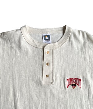 Vintage 90s Henry neck T-shirt -Connecticut-
