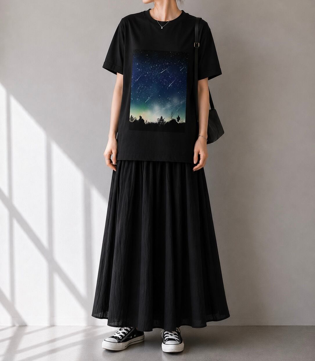 夜空に降り注ぐ流星柄 Tシャツ BLACK(men&women)