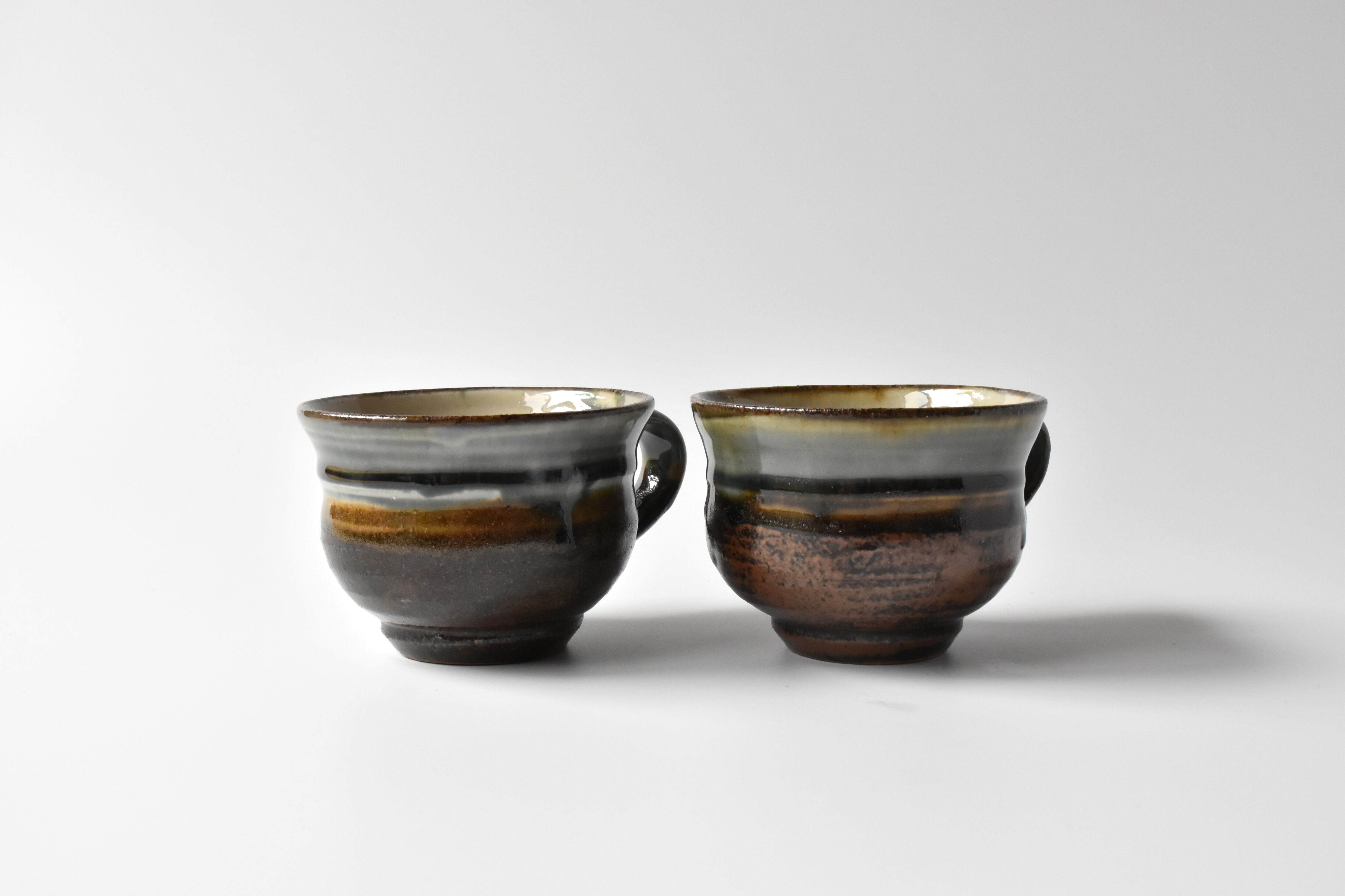 美しい古美術 紺色のアザミの花が描かれたステキな雰囲気の夏茶碗