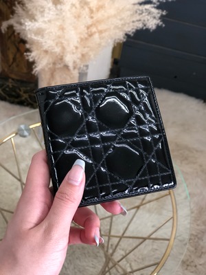 Christian Dior　クリスチャン ディオール　カナージュ　エナメル　コンパクトウォレット　財布　ブラック　Accessories　n8nbaj