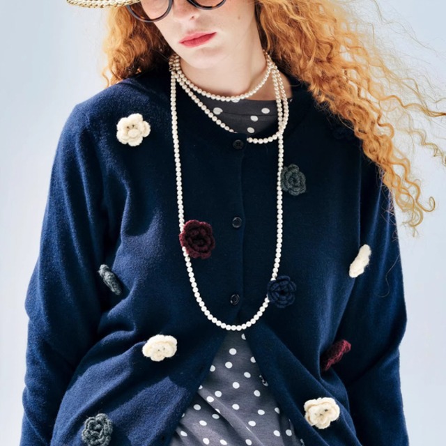 花をまとうネイビーフラワーカーディガン 《i0805》