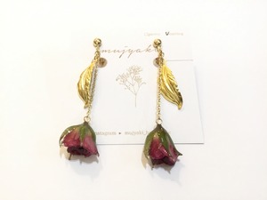 【ピアス変更可能】mujyaki バラのイヤリング