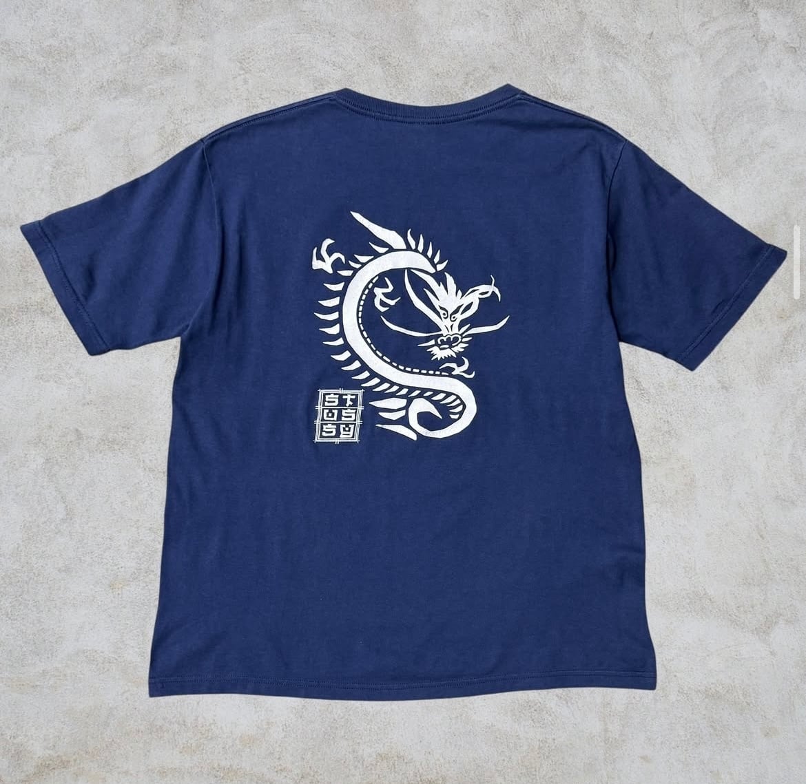 トップス 90s Old Stussy Dragon tee 90's~00's old stussy Dragon Design Tee【下北沢店】 | curb