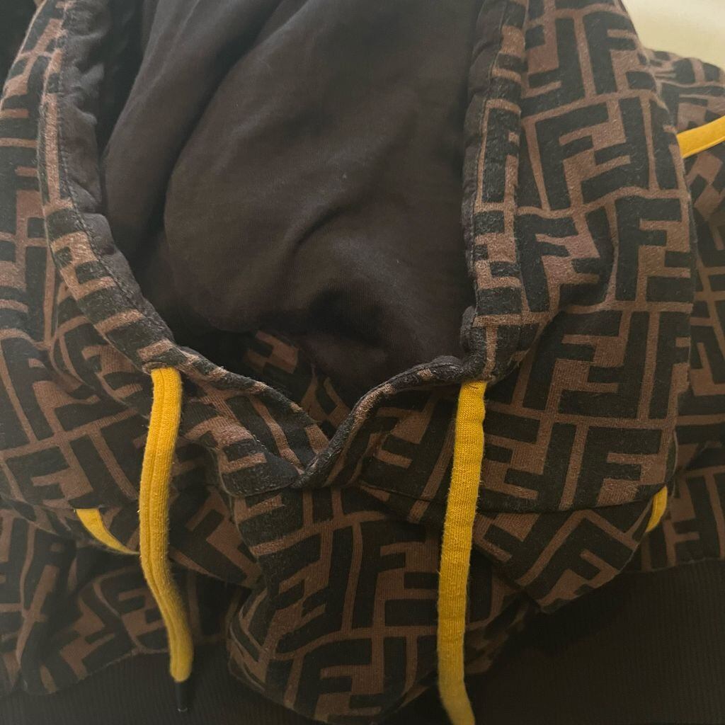 FENDI フェンディ ズッカ柄パーカー FY0945 A62T ブラウン size:XL