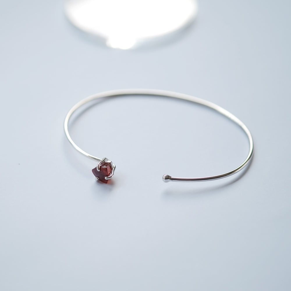 三角 ガーネット 天然石 バングル シルバー925 | クラウドジュエリー