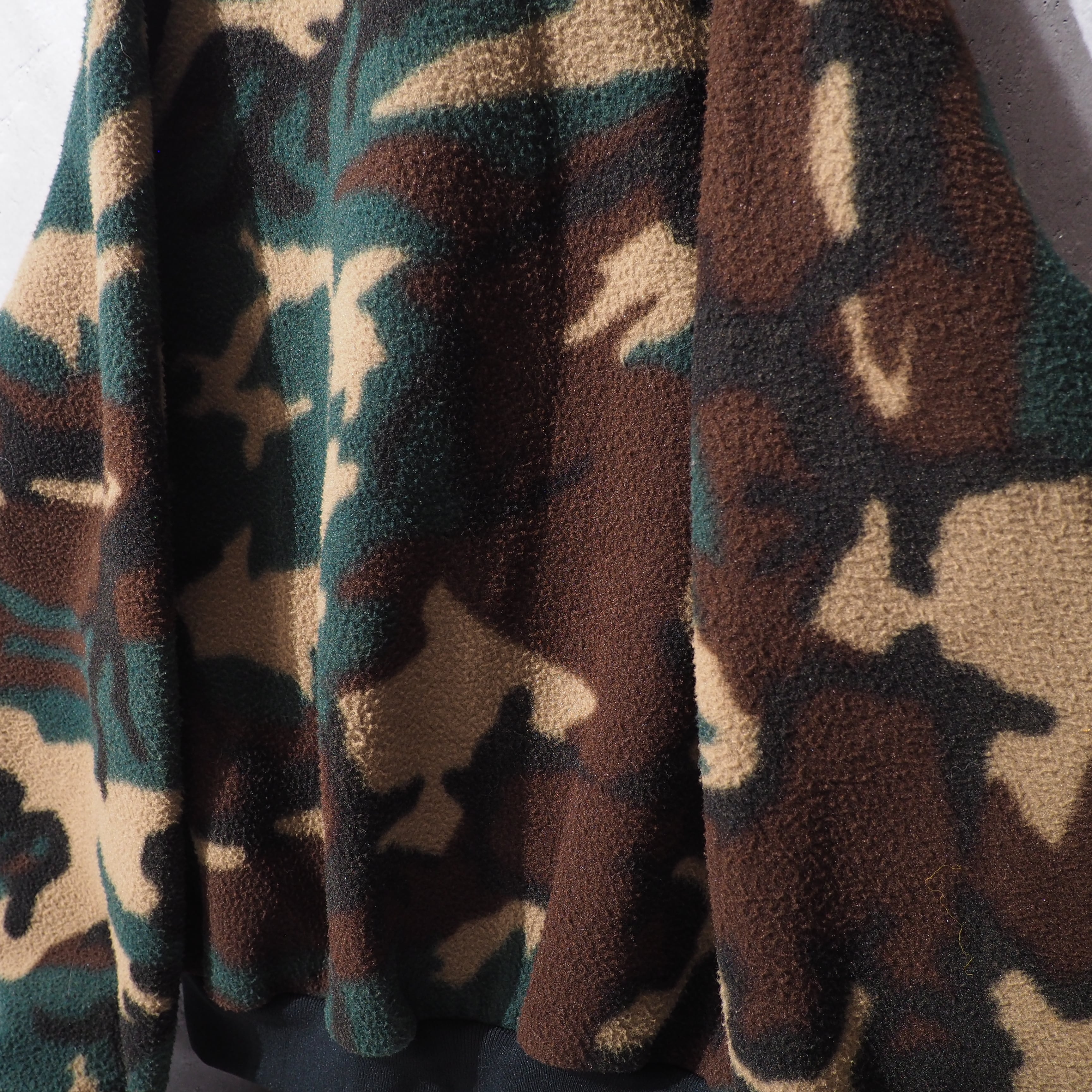 1980s " made in USA " Camouflage pattern Design vintage loose fleece jacket