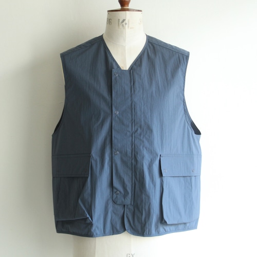 STILL BY HAND【 mens 】 large pocket nylon vest