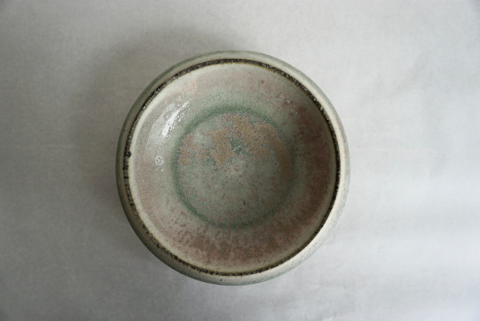 作家 小林徹也さん 石皿 粉引