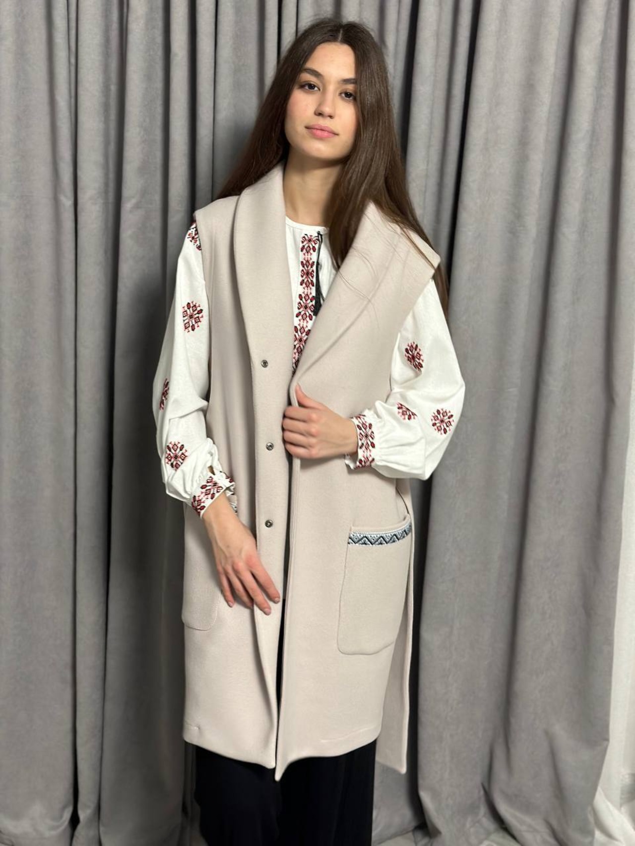 ウクライナ産カシミヤ手刺繍スリーブレスコート（帯付き）　レディース - 13