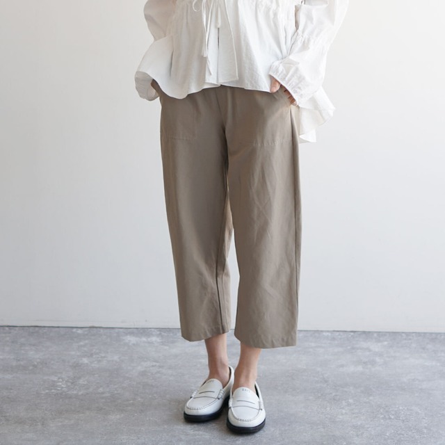 クロップドパンツ　