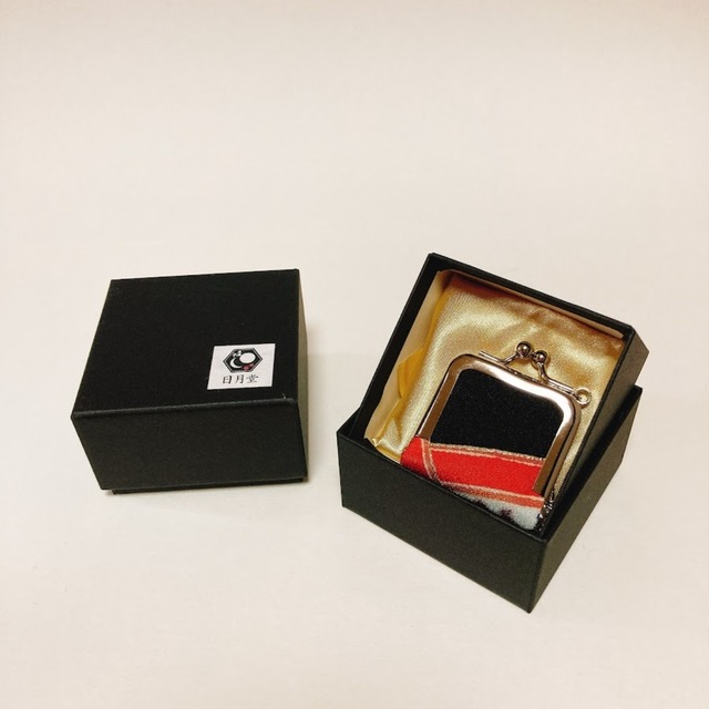 miniがまぐちチャーム　 黒留袖《しかく》　　和がま口　着物リメイク日月堂オリジナル　≪パーツ変更可能≫◇受注制作◇