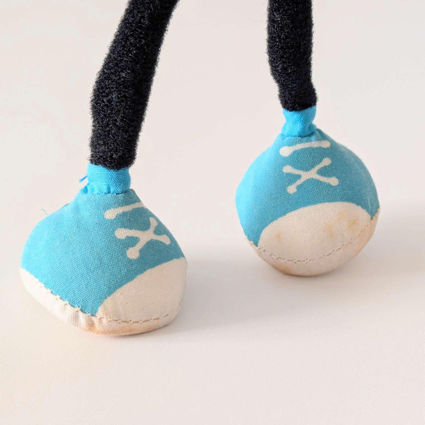 ☆ VINTAGE 1988 ☆ 【 California Raisins（カリフォルニアレーズン） 】 『 RAISIN SUCTION CUP-CONGA DANCER（レーズン・吸盤付き・コンガダンサー） 』ベンダブルぬいぐるみ / plush toy / ビンテージトイ 〚アメリカン雑貨 アメトイ〛