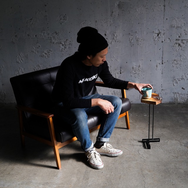 小さなソファーサイドコーヒーテーブル  桑①